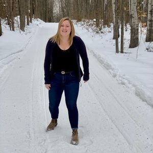 Meet your Posher, Alyssa